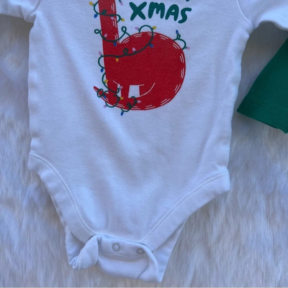 Old Navy My First Christmas Long Sleeve Bodysuit‎ DINO/onesie. Christmas/…